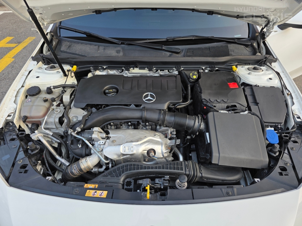 BENZ A-Class (4th Generation) A220 Sedan