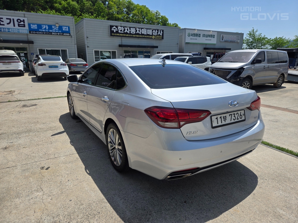 HYUNDAI Aslan G300