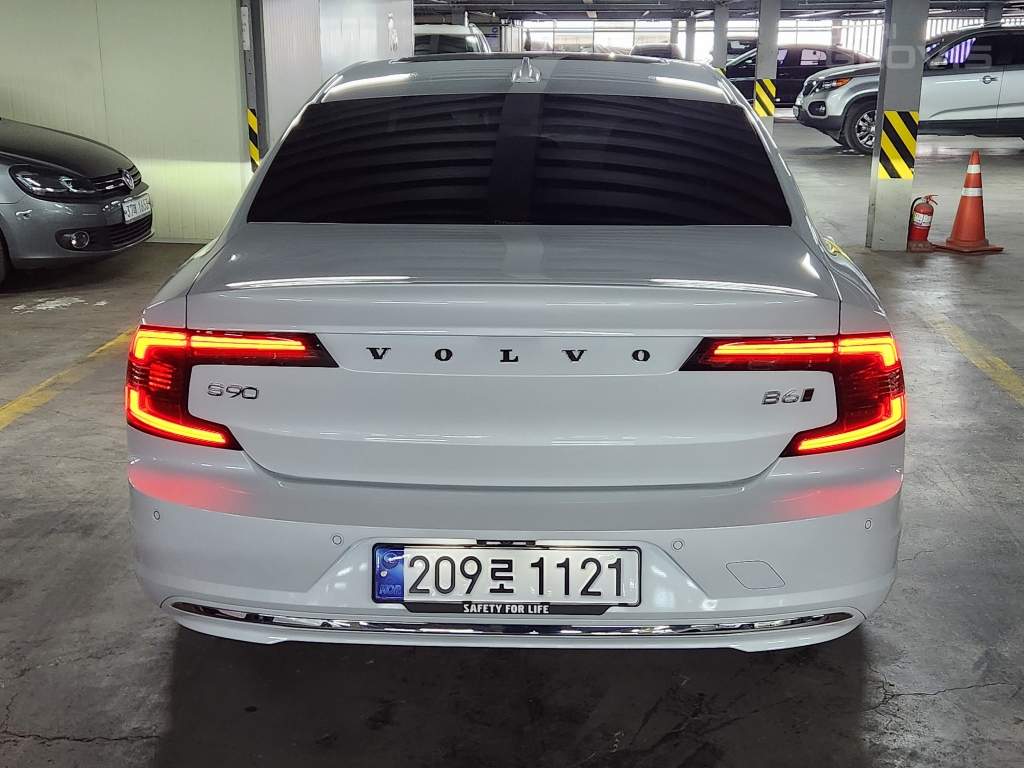VOLVO The New S90 B6 AWD