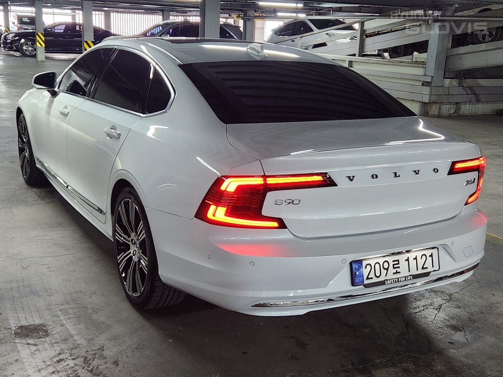 VOLVO The New S90 B6 AWD