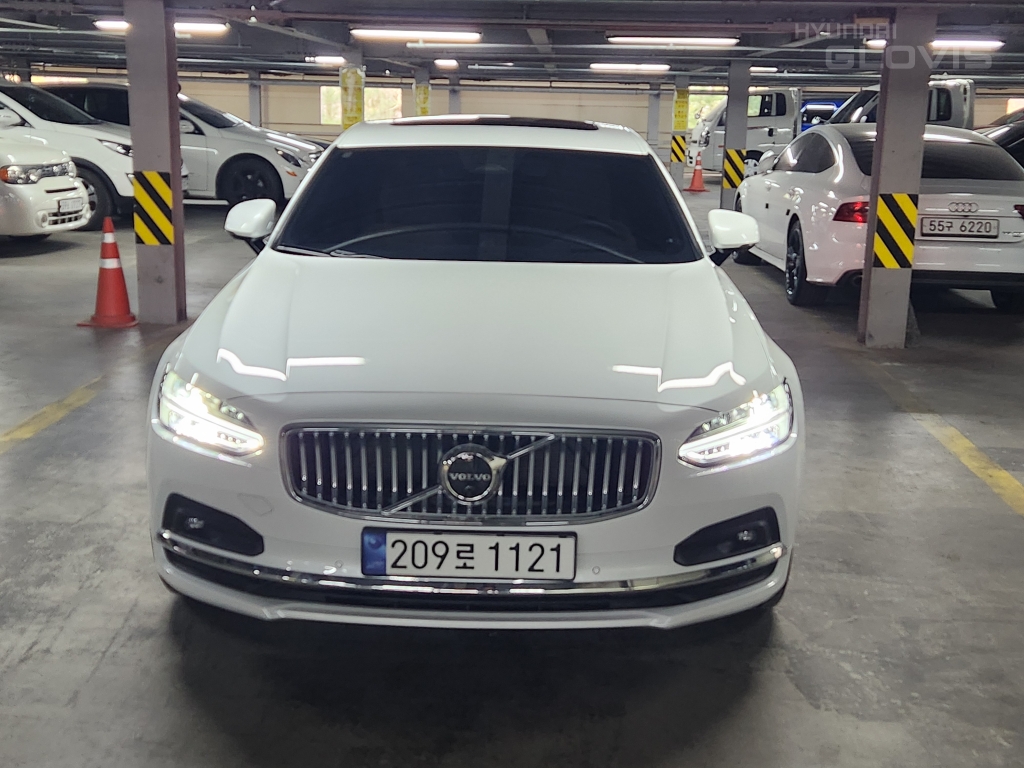 VOLVO The New S90 B6 AWD