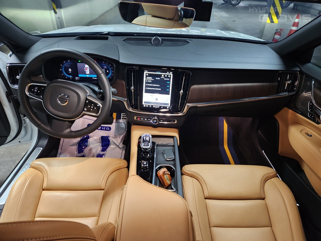 VOLVO The New S90 B6 AWD