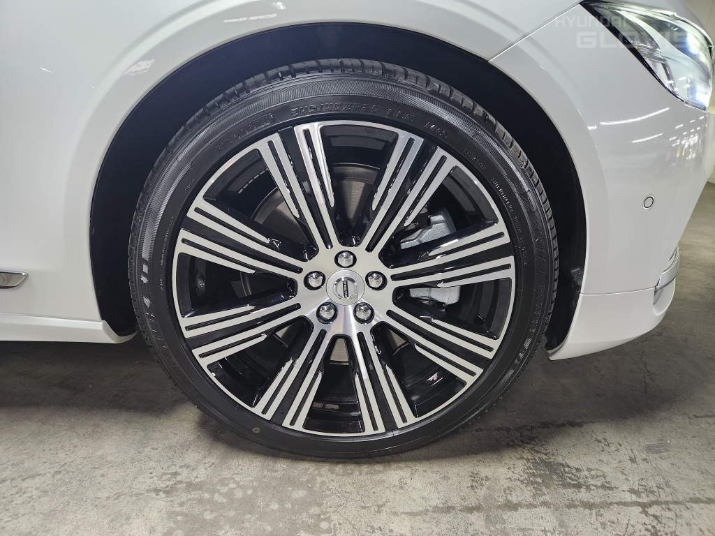 VOLVO The New S90 B6 AWD