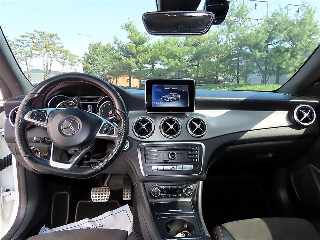 BENZ CLA-Class CLA 220