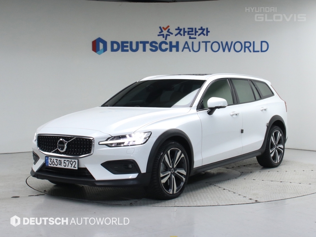 VOLVO V60 Cross Country (2nd Generation) 2.0 B5 AWD