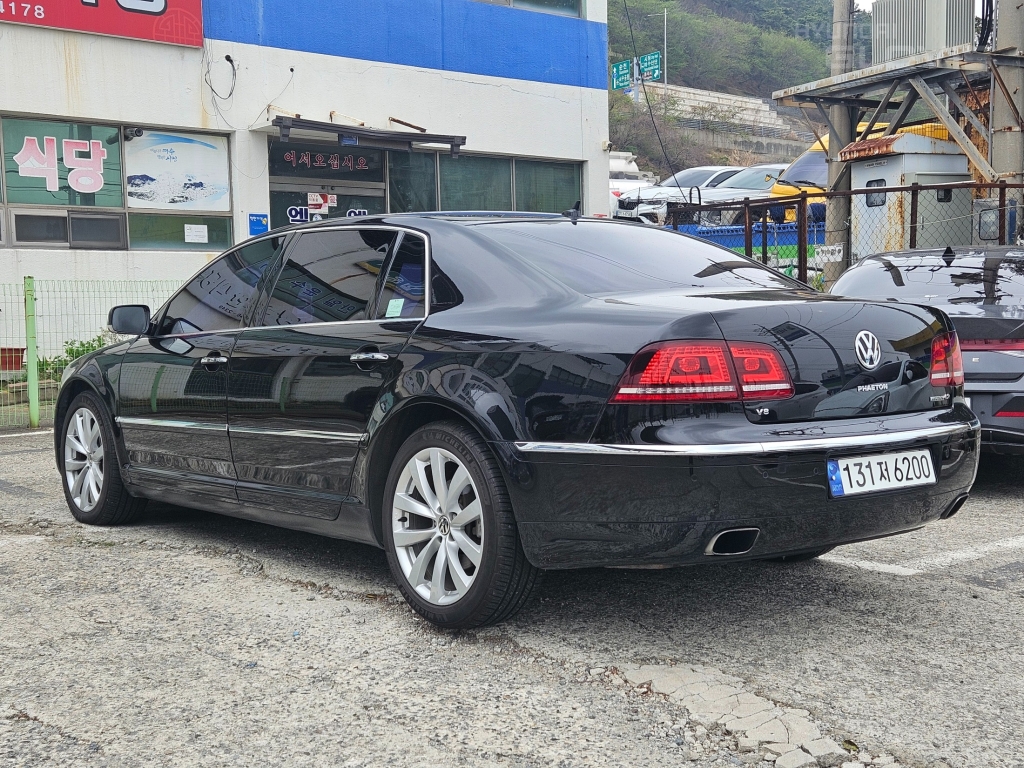 VOLKSWAGEN Phaeton V8 4.2 LWB