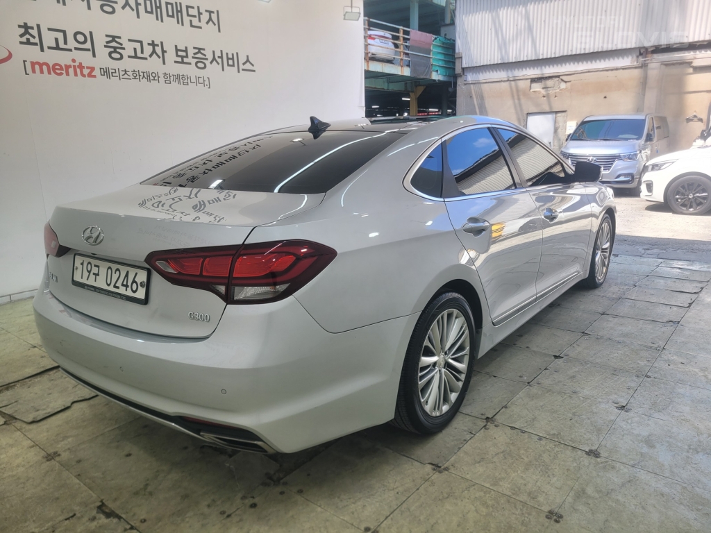 HYUNDAI Aslan G300