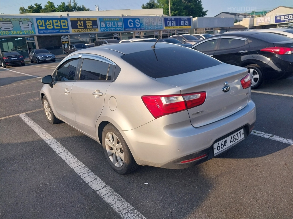 KIA All New Pride 4Door 1.6 GDI
