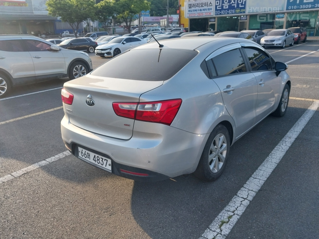 KIA All New Pride 4Door 1.6 GDI