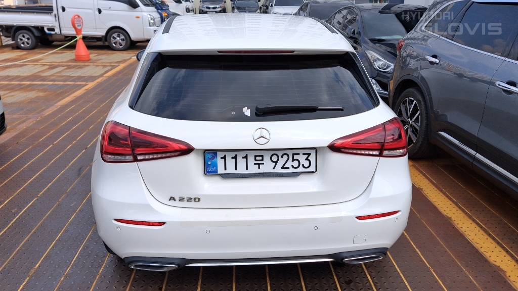BENZ A-Class (4th Generation) A220