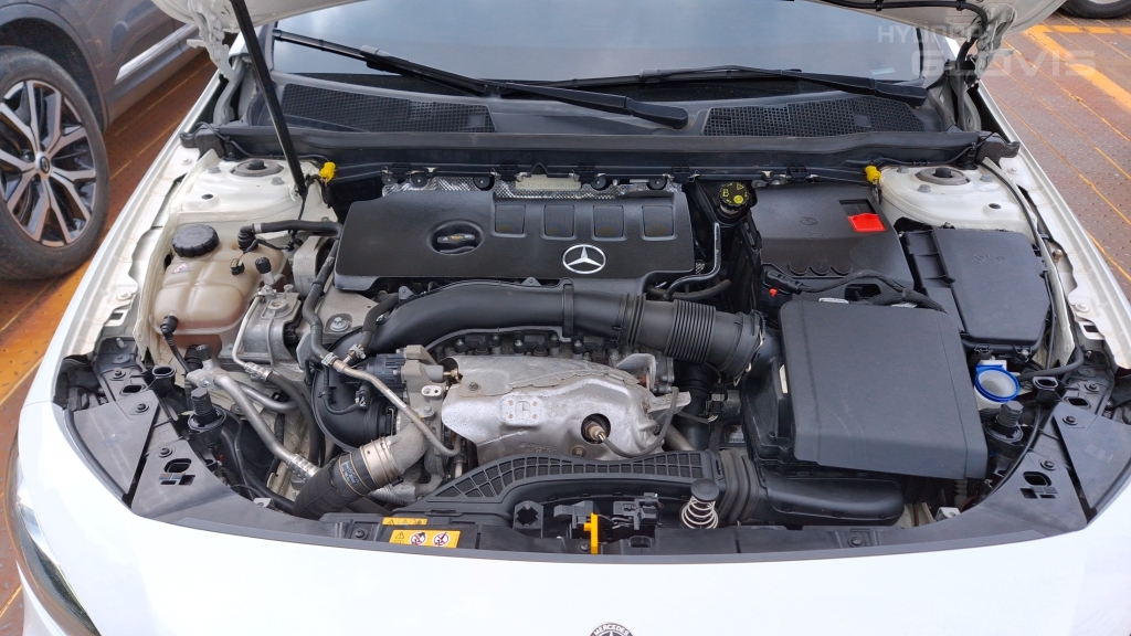 BENZ A-Class (4th Generation) A220