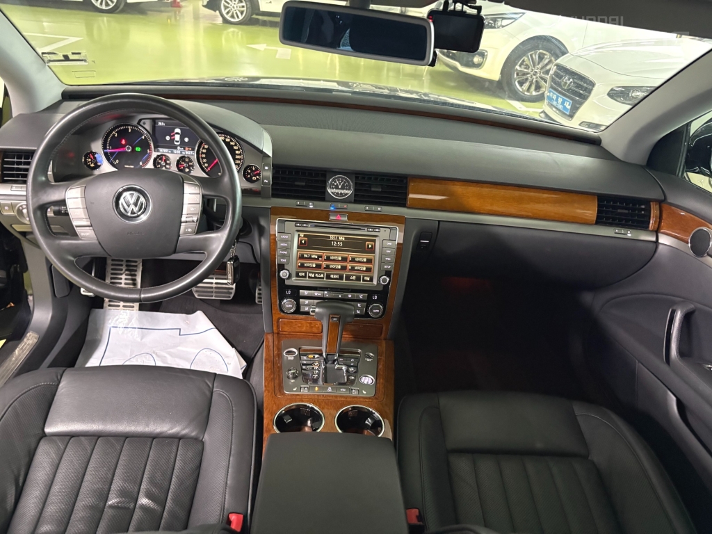 VOLKSWAGEN Phaeton V6 3.0 TDI