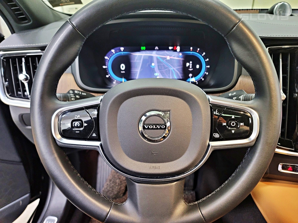 VOLVO The New S90 B6 AWD