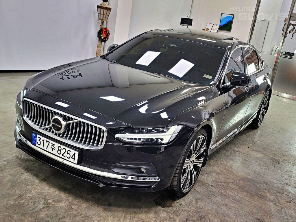 VOLVO The New S90 B6 AWD