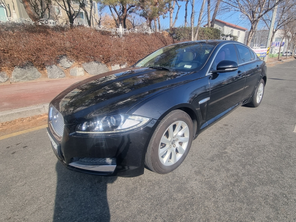 JAGUAR XF 2.2D
