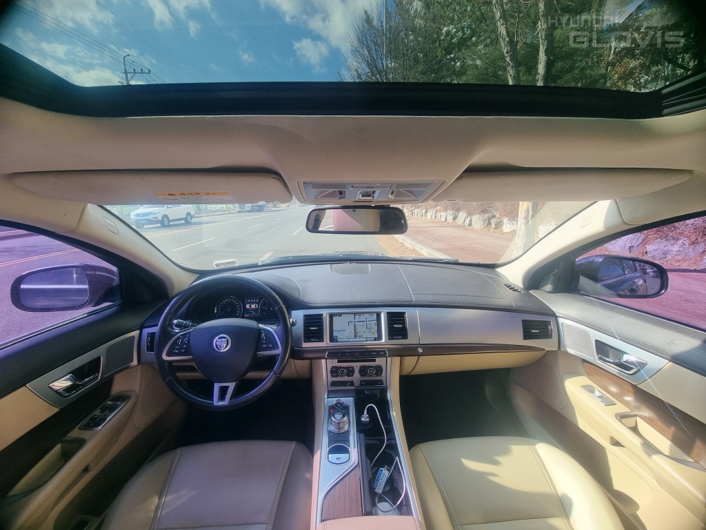 JAGUAR XF 2.2D