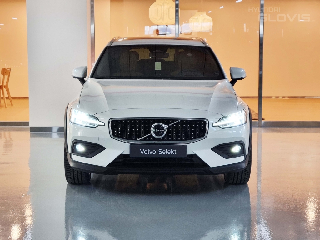 VOLVO V60 Cross Country (2nd Generation) 2.0 B5 AWD