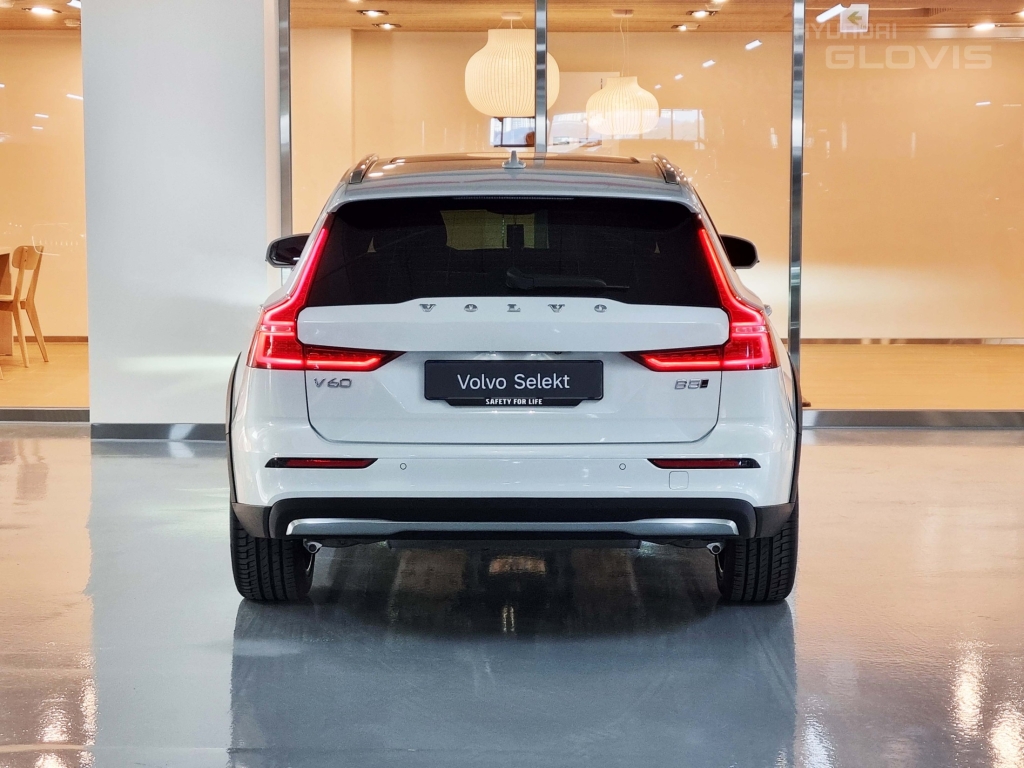 VOLVO V60 Cross Country (2nd Generation) 2.0 B5 AWD