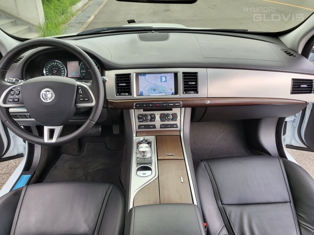 JAGUAR XF 3.0 V6 SC