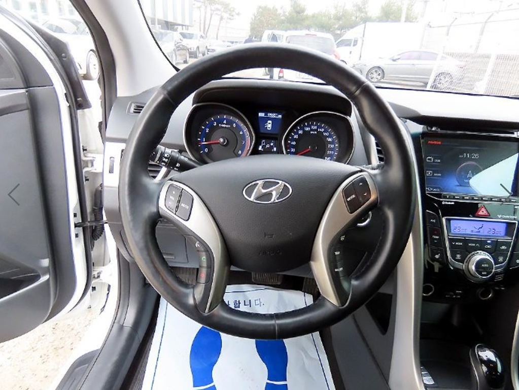 HYUNDAI The New I30 2.0 GDI