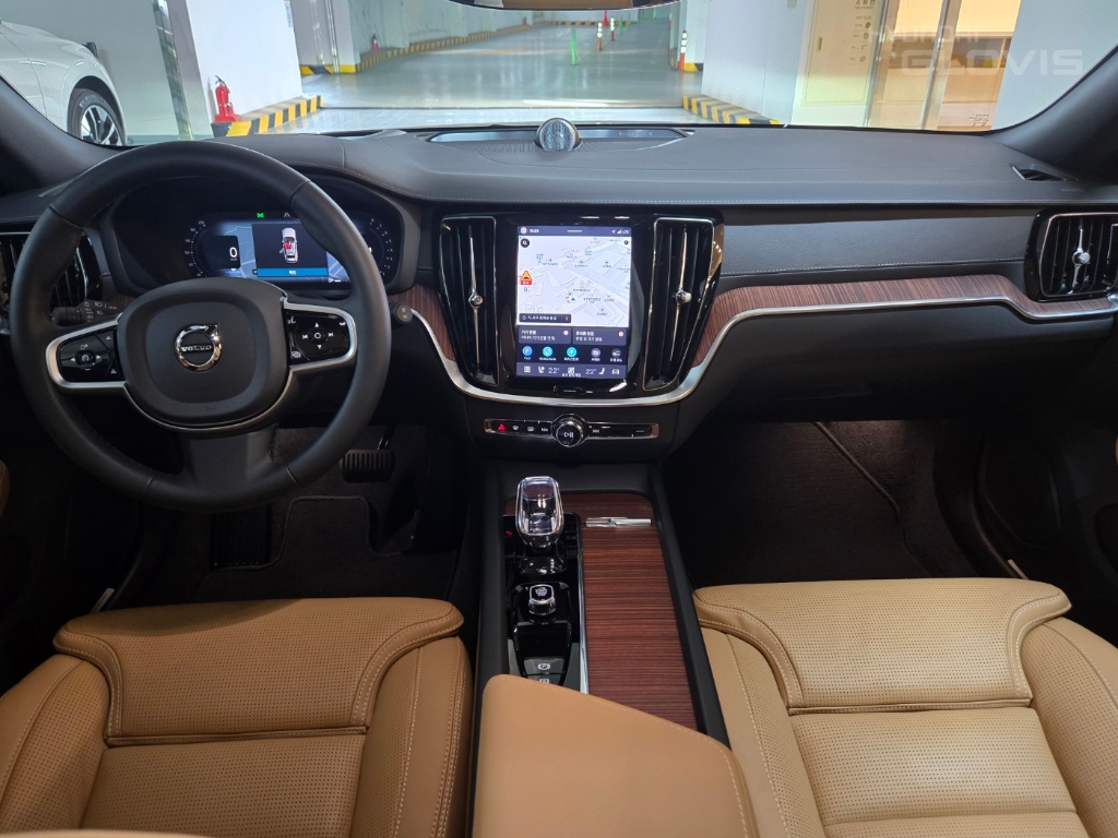 VOLVO V60 Cross Country (2nd Generation) 2.0 B5 AWD