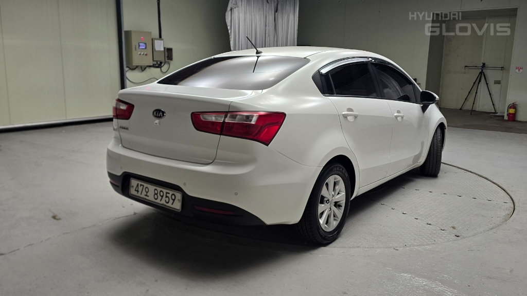 KIA All New Pride 4Door 1.4 MPI