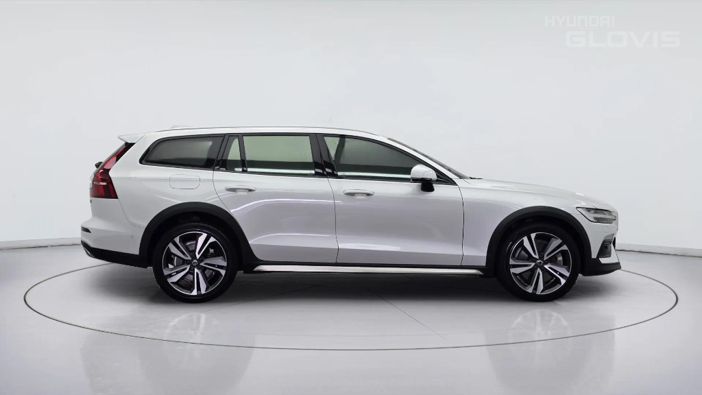 VOLVO V60 Cross Country (2nd Generation) 2.0 B5 AWD