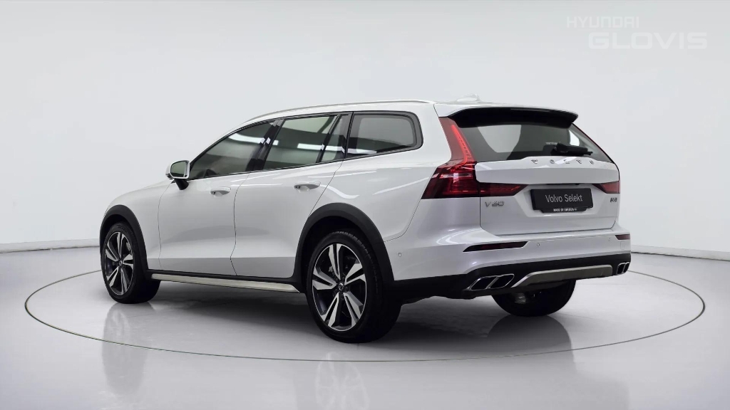 VOLVO V60 Cross Country (2nd Generation) 2.0 B5 AWD