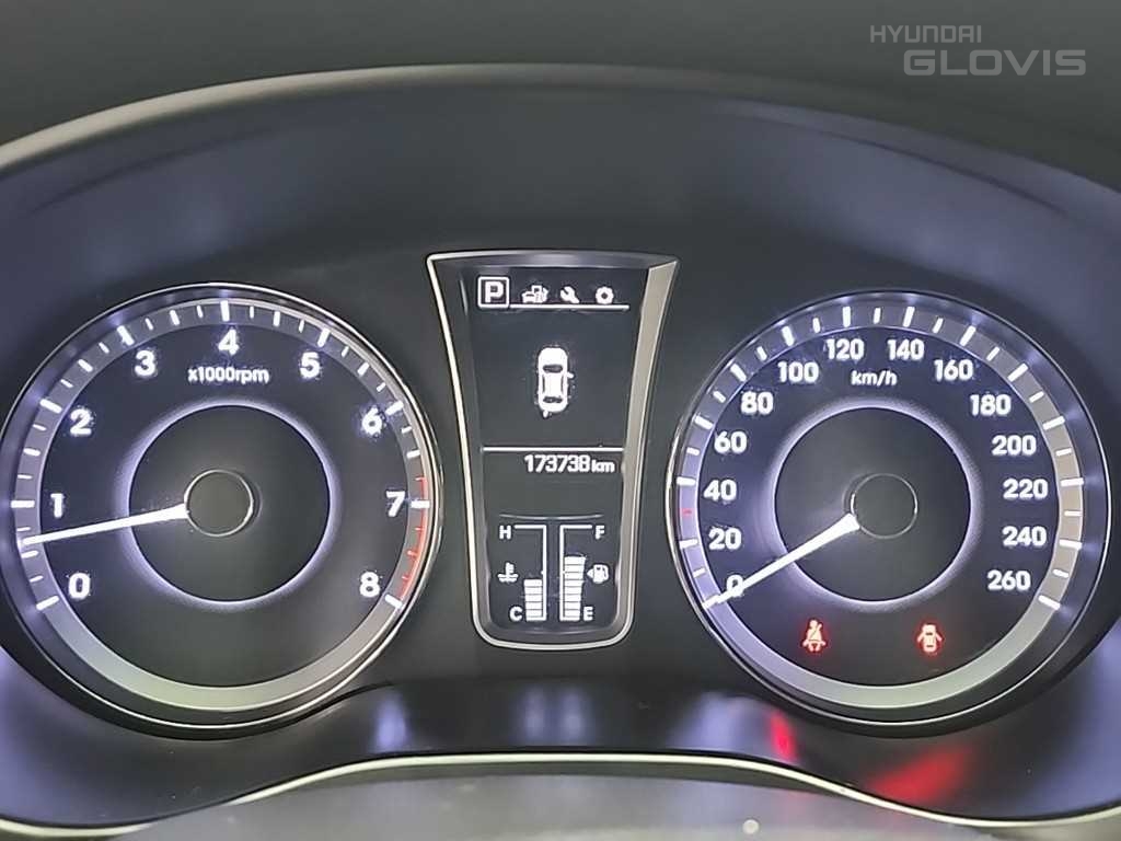 HYUNDAI Aslan G300