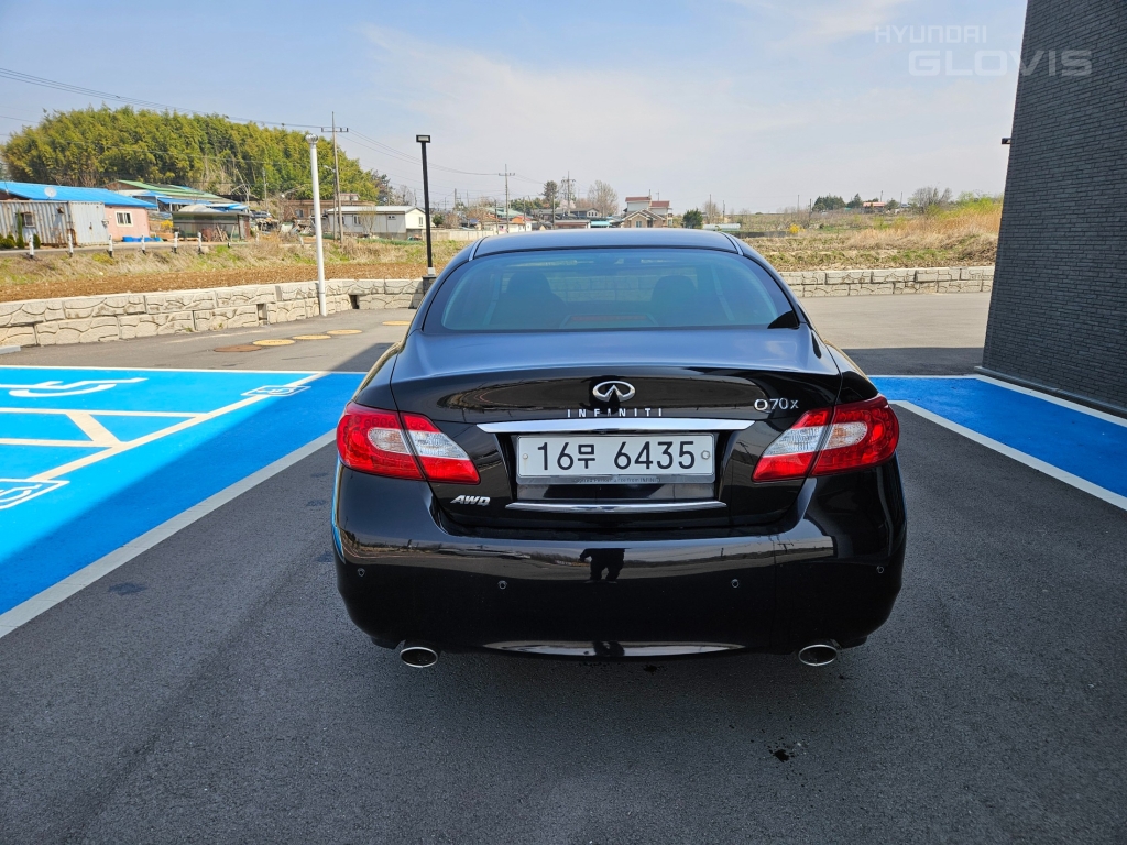 INFINITY M (4th Generation) M37 X