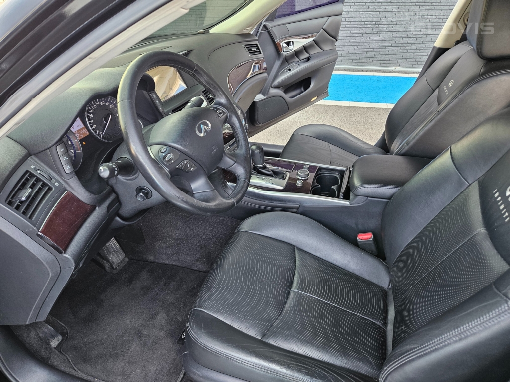 INFINITY M (4th Generation) M37 X
