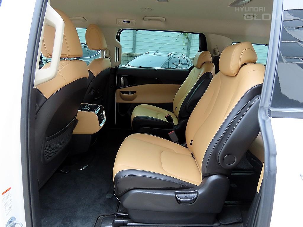 KIA New Carnival 9-Seater Diesel