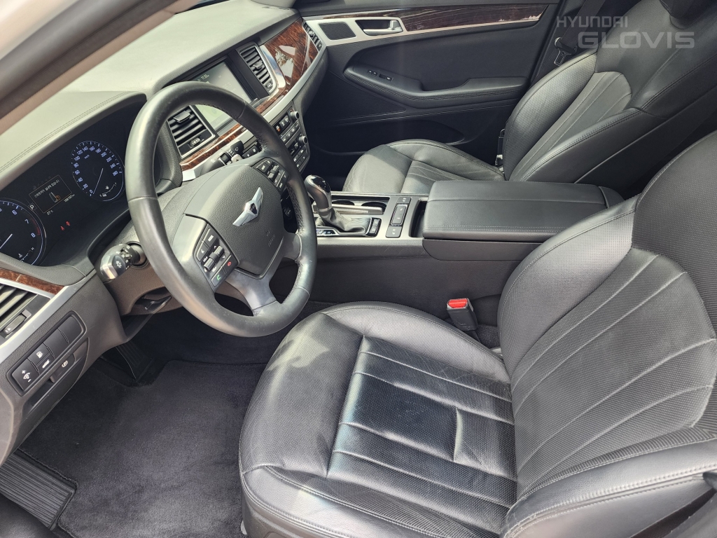 HYUNDAI Genesis DH G330