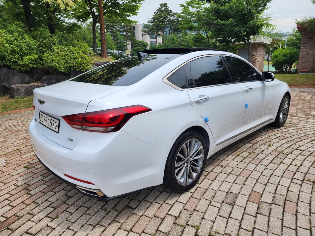HYUNDAI Genesis DH G330