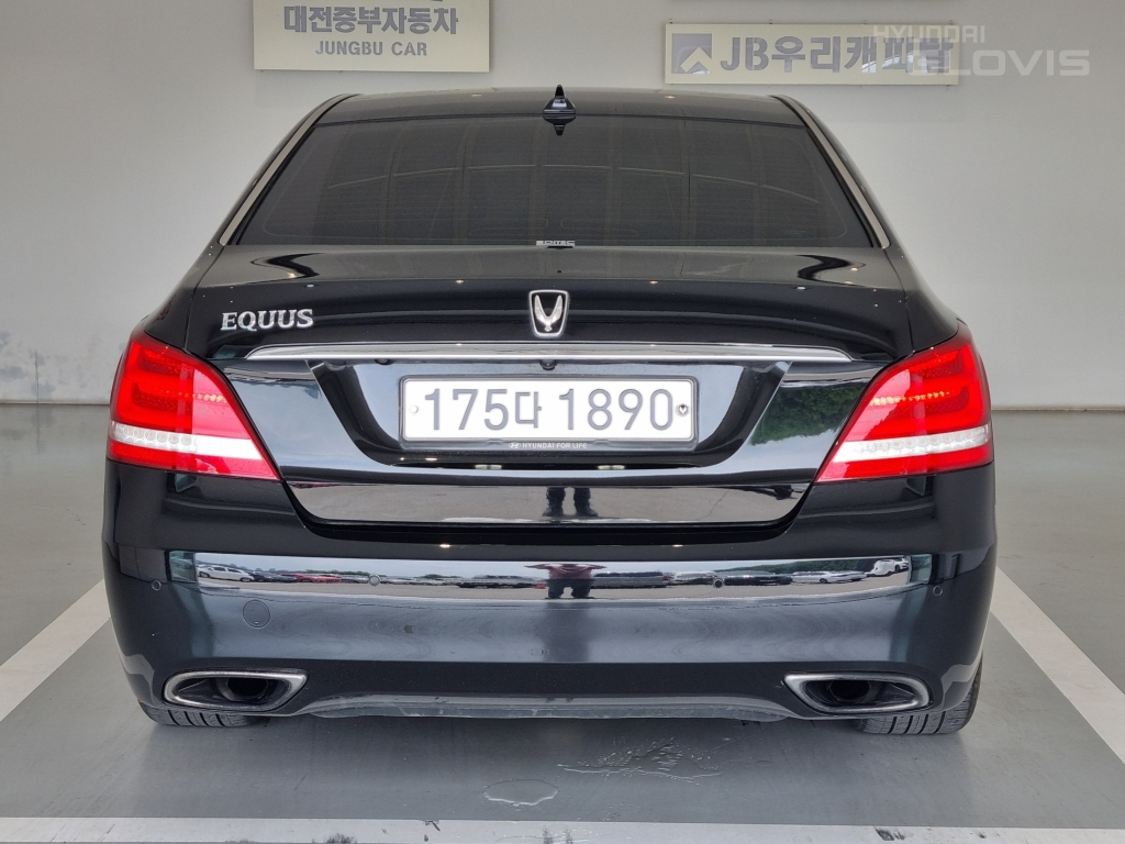 HYUNDAI Ecuus (New Model) VL380