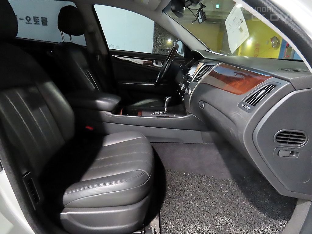HYUNDAI Ecuus (New Model) VS380