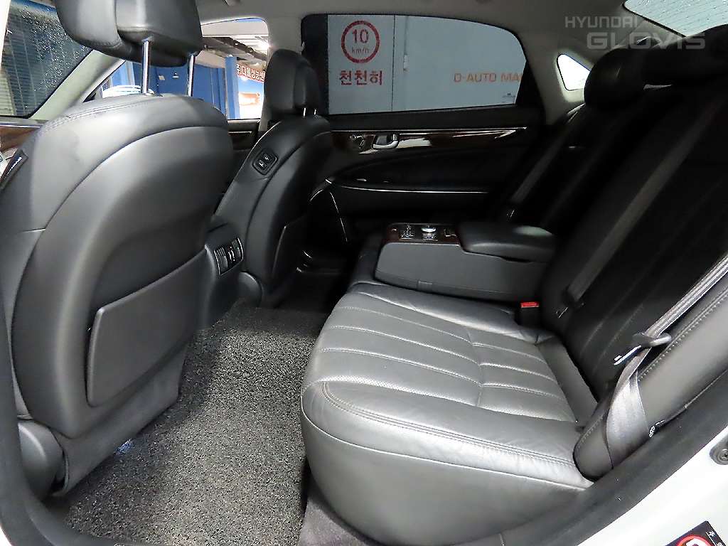 HYUNDAI Ecuus (New Model) VS380