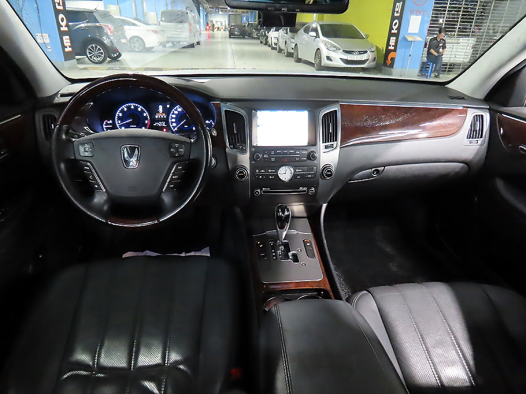 HYUNDAI Ecuus (New Model) VS380