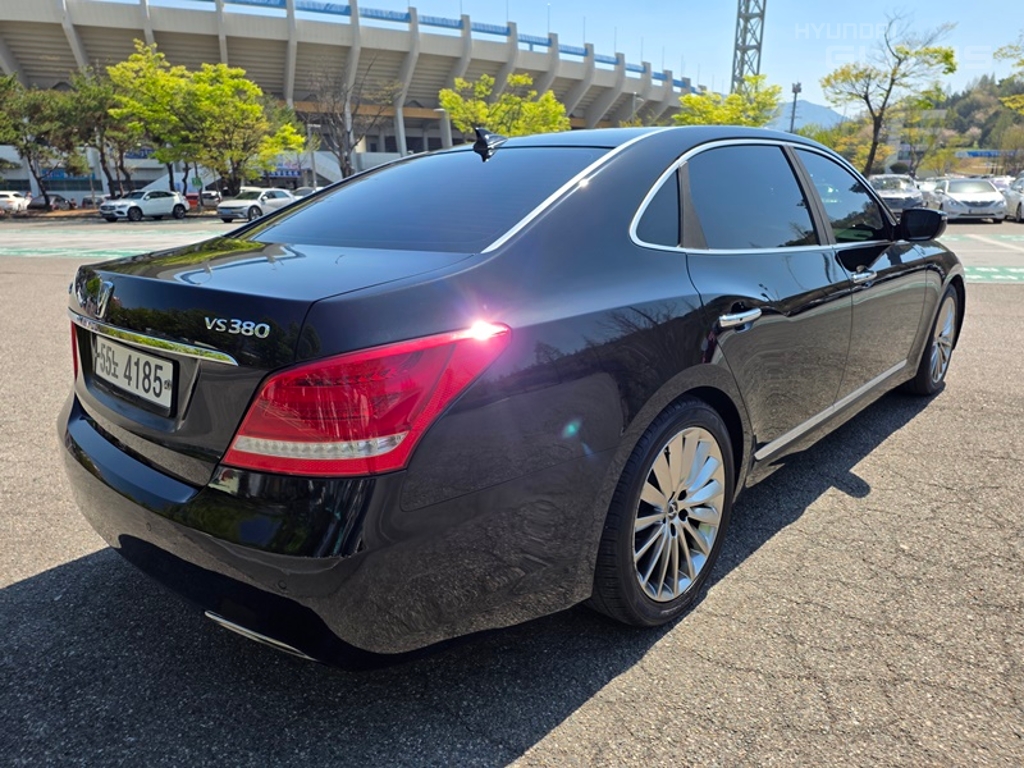 HYUNDAI Ecuus (New Model) VS380