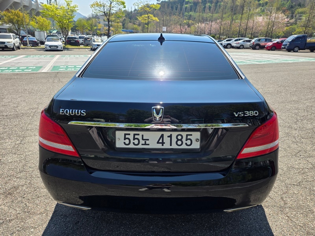 HYUNDAI Ecuus (New Model) VS380
