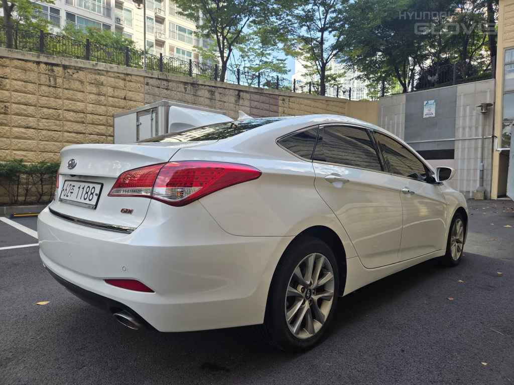 HYUNDAI I40 Saloon 2.0 GDI