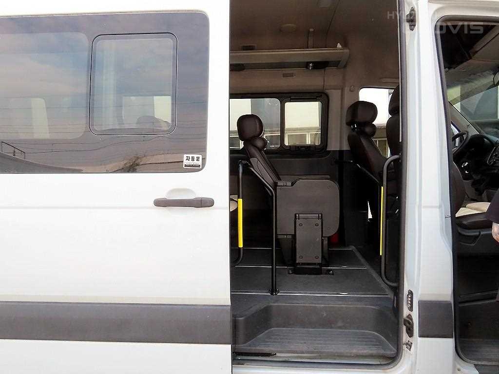 HYUNDAI Solati 15-Seater