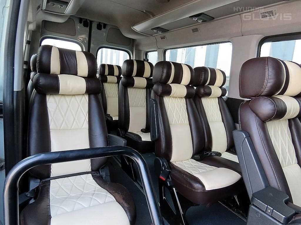 HYUNDAI Solati 15-Seater