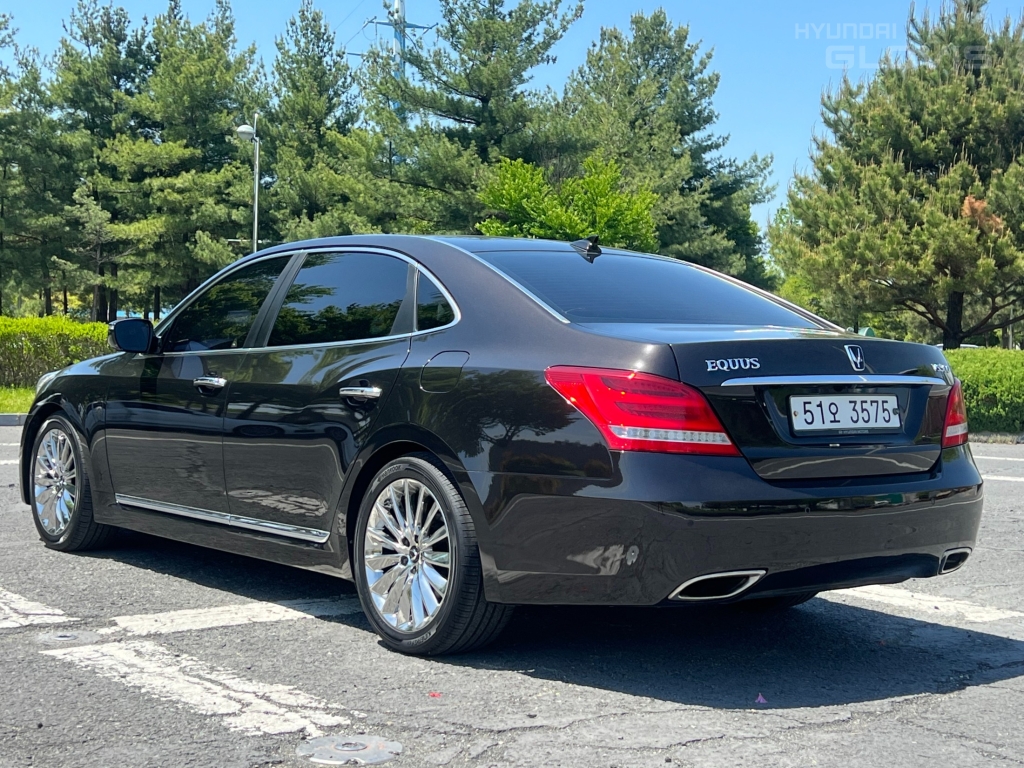 HYUNDAI Ecuus (New Model) VS500