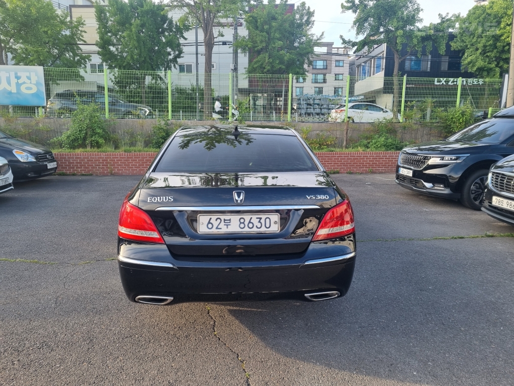 HYUNDAI Ecuus (New Model) VS380