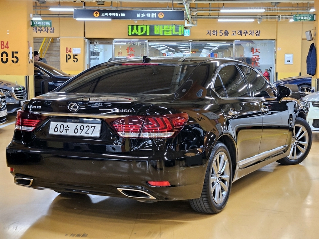 LEXUS LS (4th Generation) 460
