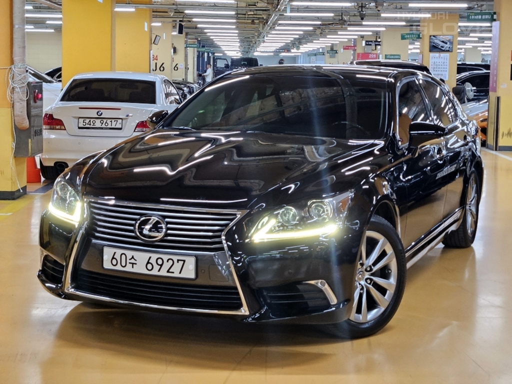 LEXUS LS (4th Generation) 460