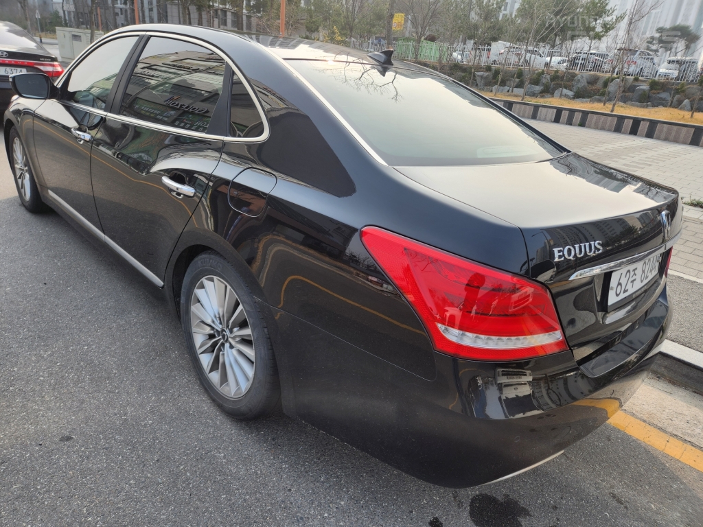 HYUNDAI Ecuus (New Model) VS380