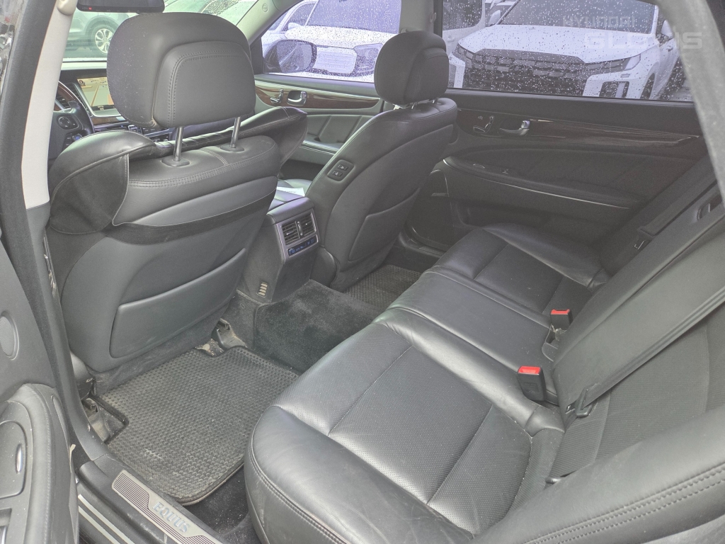 HYUNDAI Ecuus (New Model) VS380