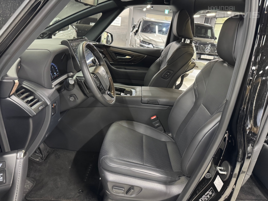 TOYOTA Alphard (4th Generation) 2.5 HEV AWD